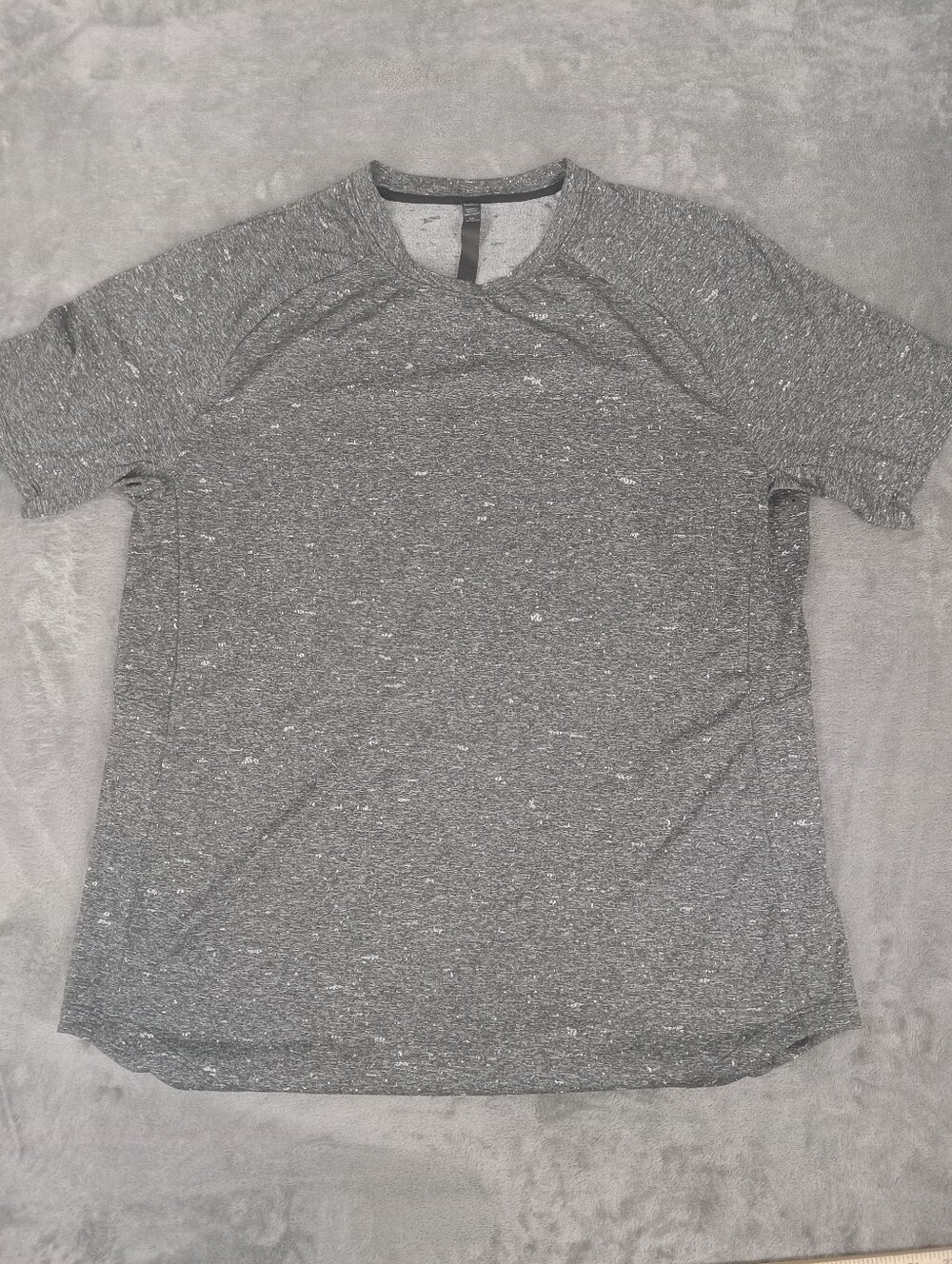 Lululemon Men's Heather Gray Short-Sleeve Athletic Tee Size XL